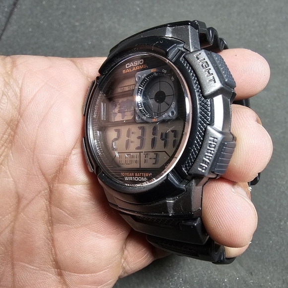 CASIO AE-1000W 3198 Men’s Quartz World Time Digital WR 100M Watch Working shows - Picture 4 of 9